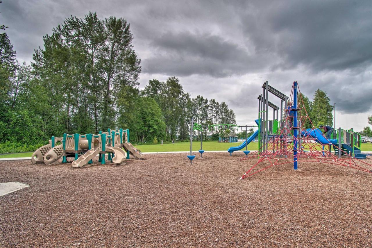 Charming Updated Retreat Walk To Lake Stevens! Exterior foto